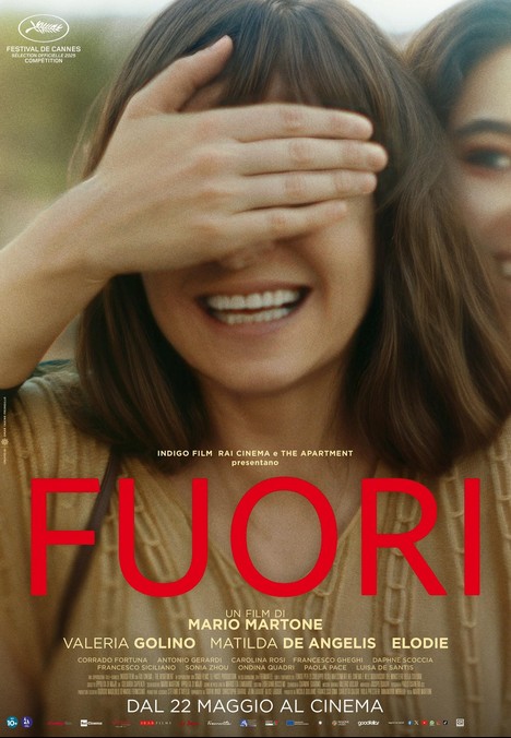 Fuori (2025) afişi