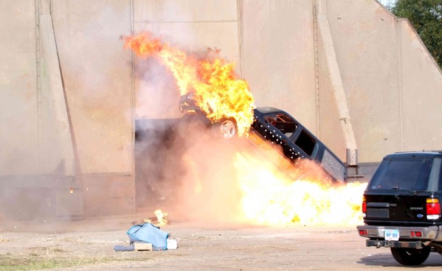 Adım Adım Komplo Fotoğrafı