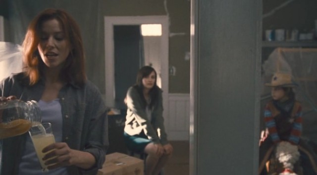 Babysitter Wanted Fotoğrafı