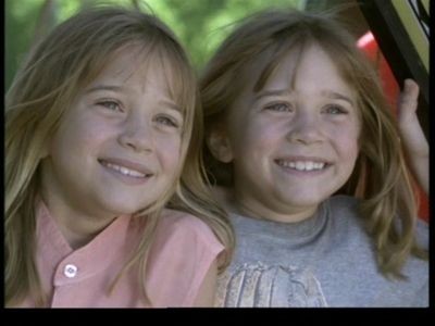 Tıpatıp İkizler fotoğrafı