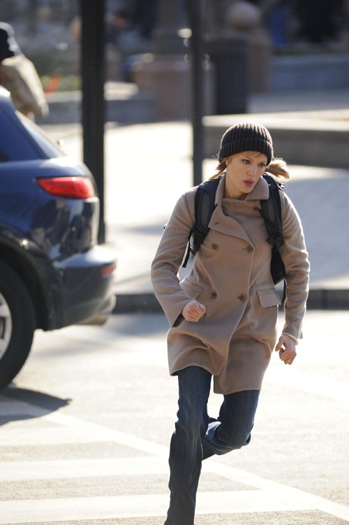 Ajan Salt Fotoğrafı