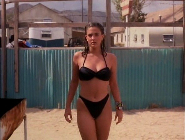 Evden Uzakta fotoğrafı