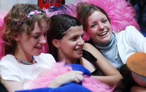 Ben Hariç Herkes Ölsün Fotoğrafı