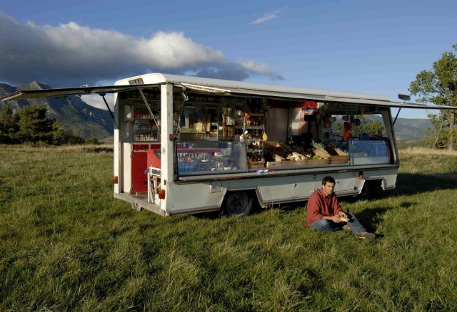 Bakkalın Oğlu Fotoğrafı