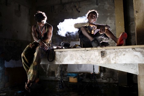 Kuduz Köpek Johnny Fotoğrafı