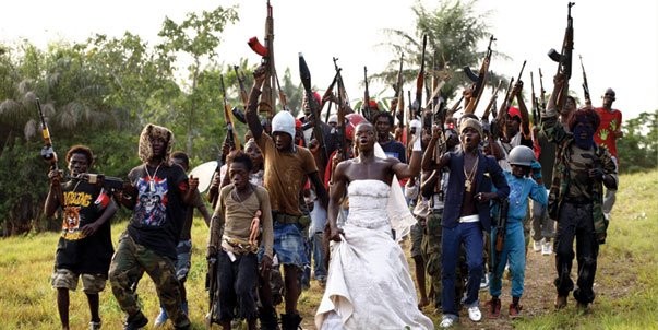 Kuduz Köpek Johnny fotoğrafı