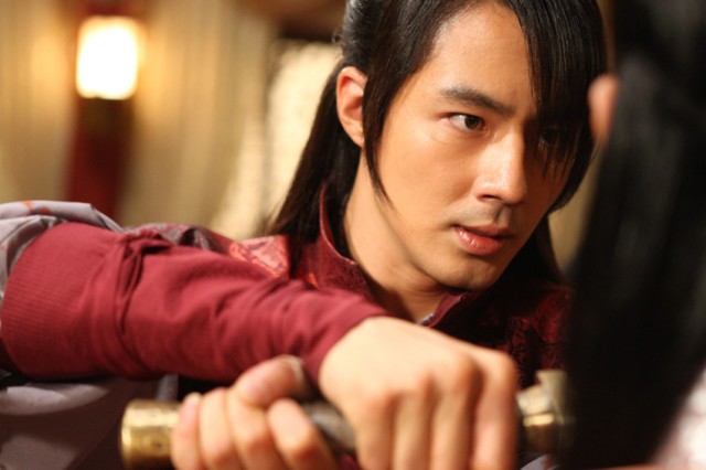 Ayazda Bir Çiçek Fotoğrafı