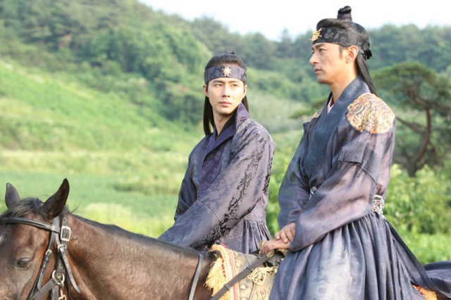 Ayazda Bir Çiçek Fotoğrafı