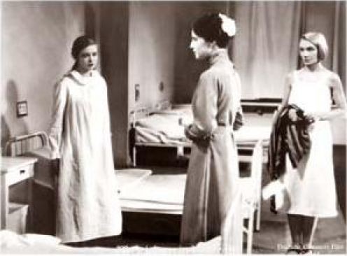 Üniformalı Kız fotoğrafı