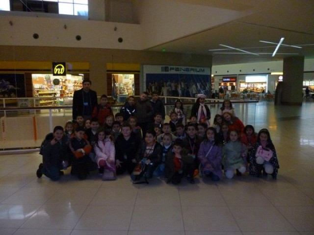 Neşeli Ayaklar 2 fotoğrafı