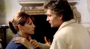 Karanlıktaki Fısıltılar Fotoğrafı