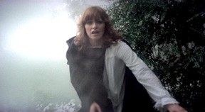 Karanlıktaki Fısıltılar Fotoğrafı