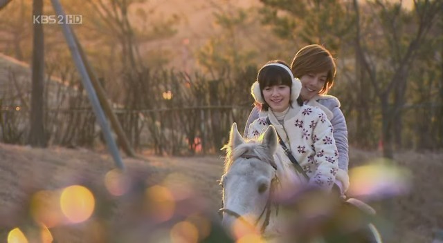 Erkekler Çiçeklerden Önce Gelir Fotoğrafı