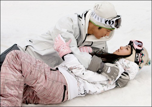 Erkekler Çiçeklerden Önce Gelir Fotoğrafı