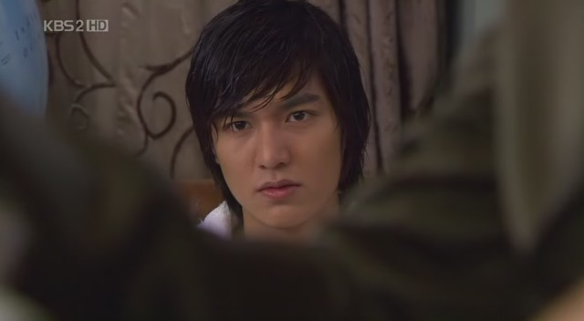 Erkekler Çiçeklerden Önce Gelir Fotoğrafı