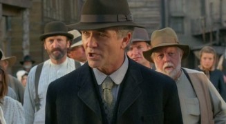 Love Takes Wing Fotoğrafı