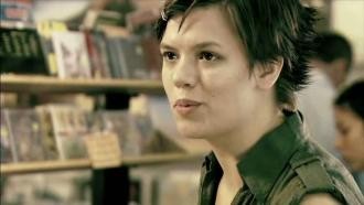 Between Love & Goodbye fotoğrafı