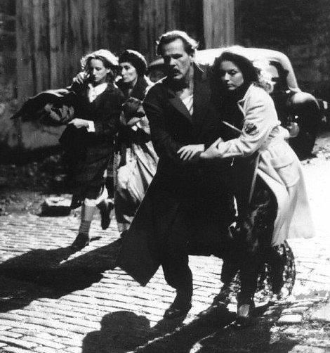 Mother Night fotoğrafı