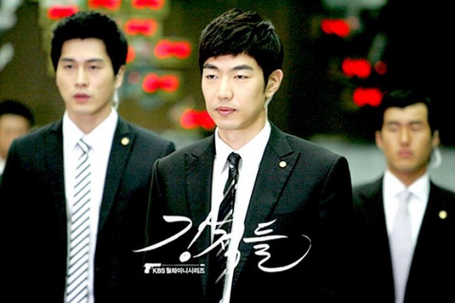 Powerful Opponents Fotoğrafı