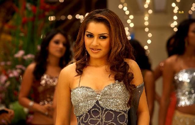 Money Hai Toh Honey Hai fotoğrafı