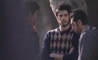 Kampüste Çıplak Ayaklar Fotoğrafı