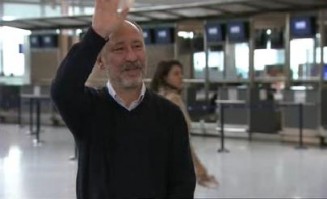 Kampüste Çıplak Ayaklar Fotoğrafı