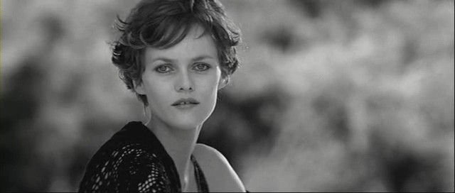 Köprüdeki Kız Fotoğrafı