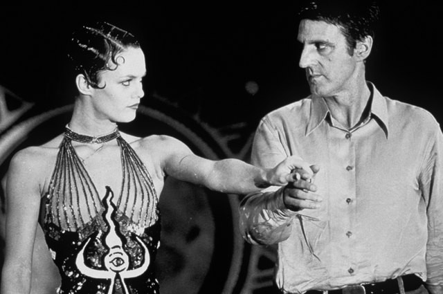 Köprüdeki Kız Fotoğrafı