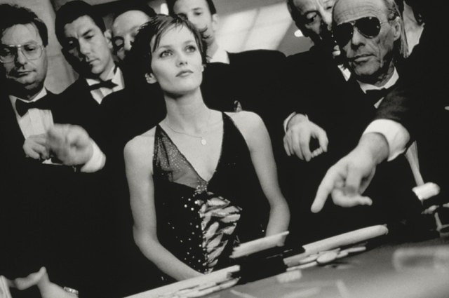 Köprüdeki Kız Fotoğrafı