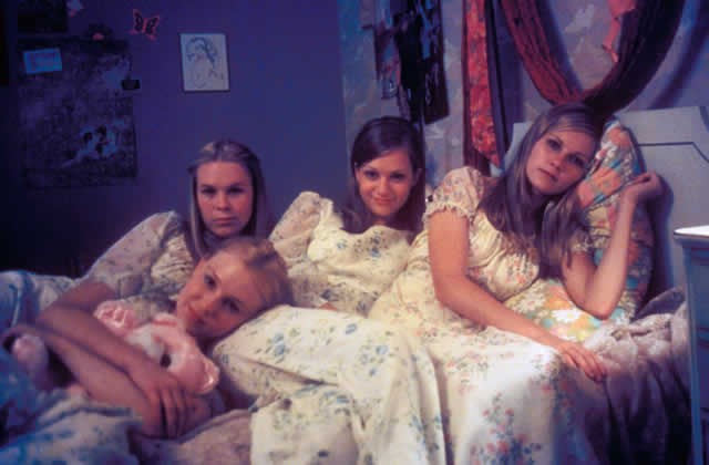 Masumiyetin İntiharı Fotoğrafı