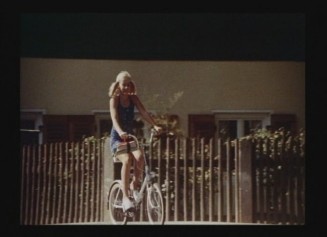 Girl Meets Girl Fotoğrafı