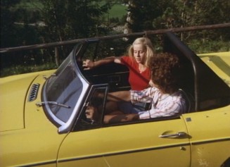 Girl Meets Girl Fotoğrafı