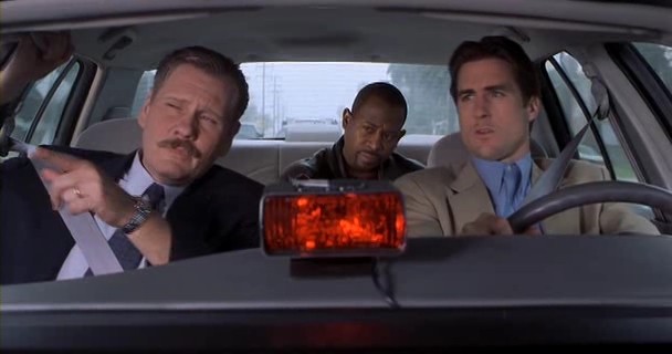 Şaşkın Dedektif Fotoğrafı