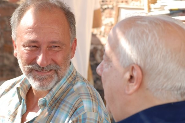 Aşk Geliyorum Demez Fotoğrafı