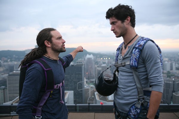 Les Pieds Dans Le Vide fotoğrafı