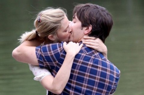 Seni Uzaktan Sevmek Fotoğrafı