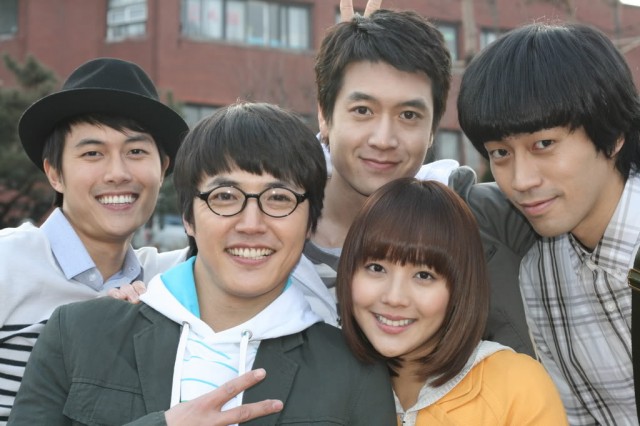 Bir Anne Üç Baba Fotoğrafı