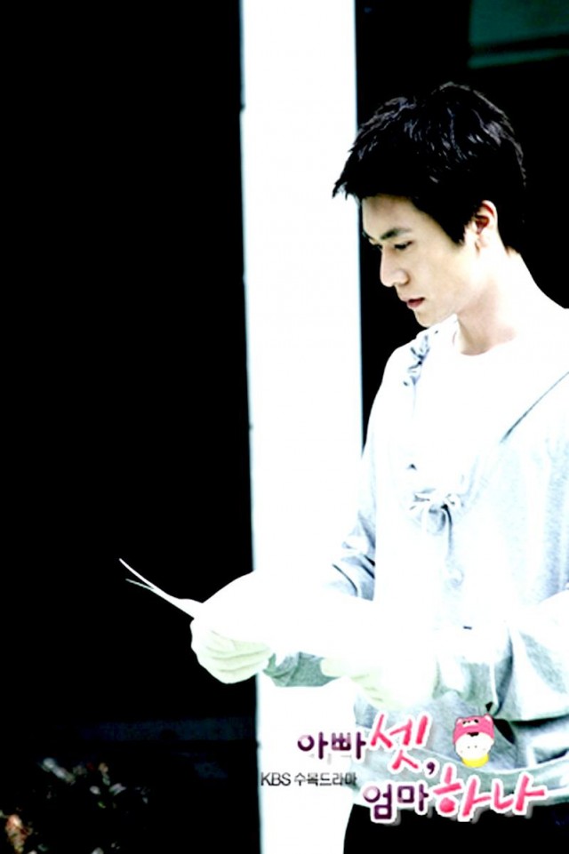 Bir Anne Üç Baba Fotoğrafı