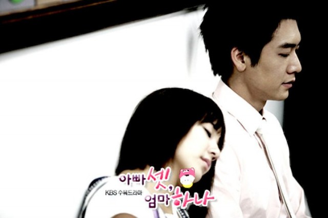 Bir Anne Üç Baba Fotoğrafı