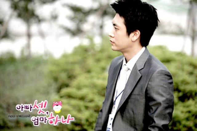 Bir Anne Üç Baba Fotoğrafı