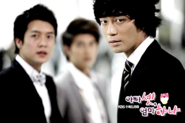 Bir Anne Üç Baba Fotoğrafı