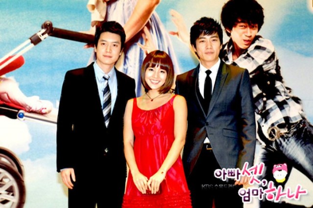 Bir Anne Üç Baba Fotoğrafı