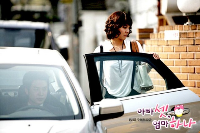 Bir Anne Üç Baba Fotoğrafı