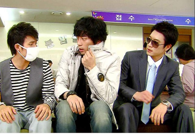 Bir Anne Üç Baba Fotoğrafı