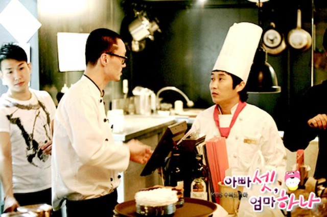 Bir Anne Üç Baba Fotoğrafı