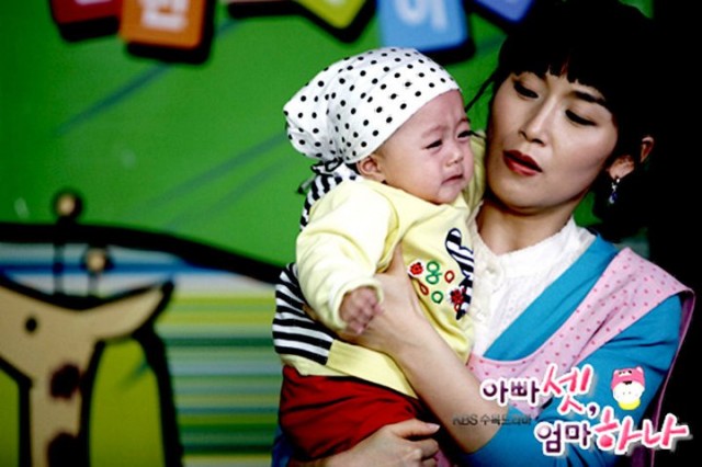 Bir Anne Üç Baba Fotoğrafı