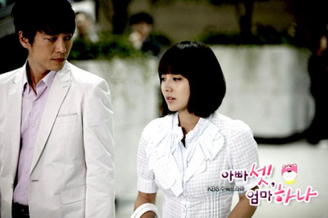 Bir Anne Üç Baba Fotoğrafı