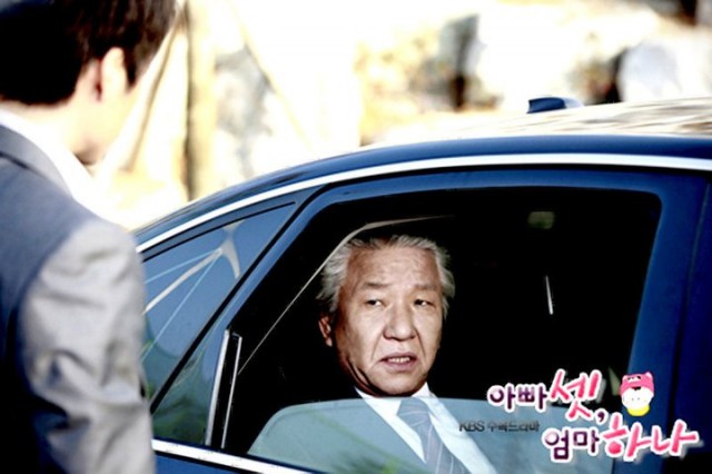 Bir Anne Üç Baba Fotoğrafı