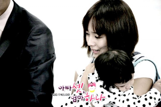 Bir Anne Üç Baba Fotoğrafı