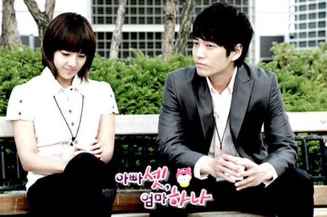 Bir Anne Üç Baba Fotoğrafı